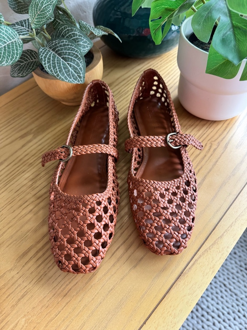 Cushionaire size 8.5 Woven Mary Jane Flats - Rust Brown